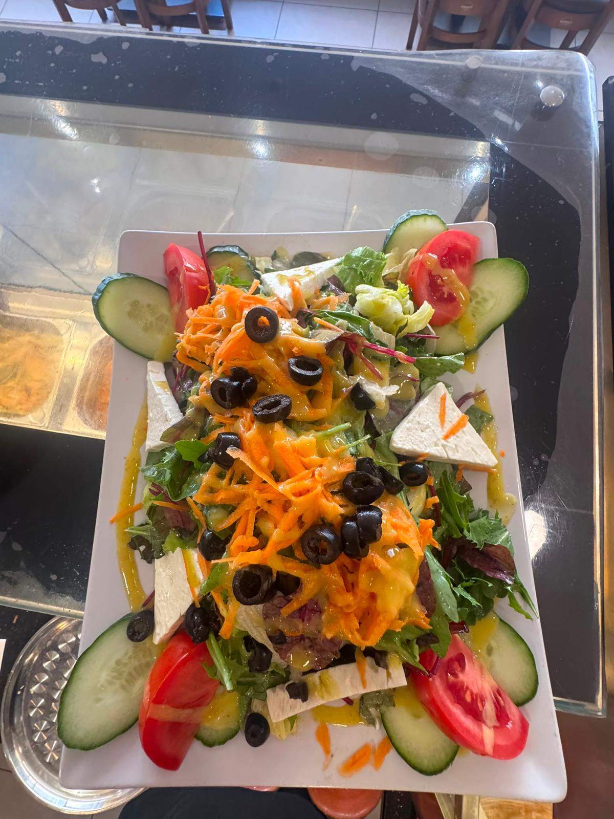 Gericht aus dem Balkan-Grillhaus